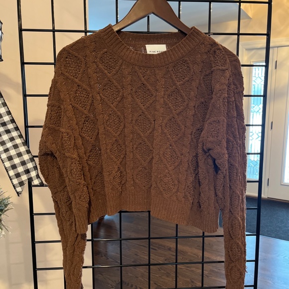 Clothes - Picture 10 of 13